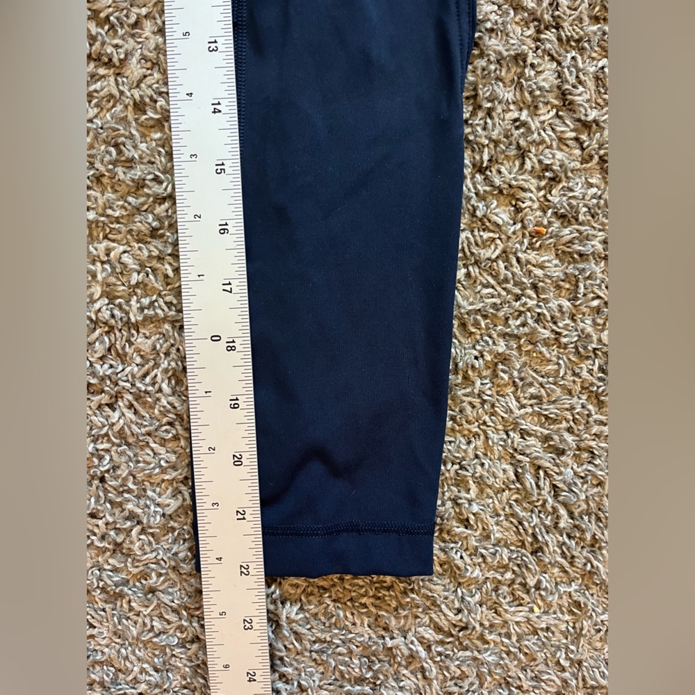 Lululemon Fast Free High-Rise Crop II 23" Leggings, Size 2, True Navy Blue - Picture 6 of 8